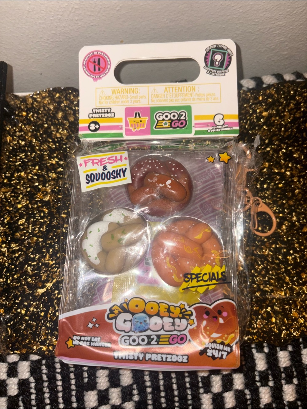 Ooey Gooey Goo 2 Go Twisty Pretzooz Squishy Toy Set - Brown & Tan